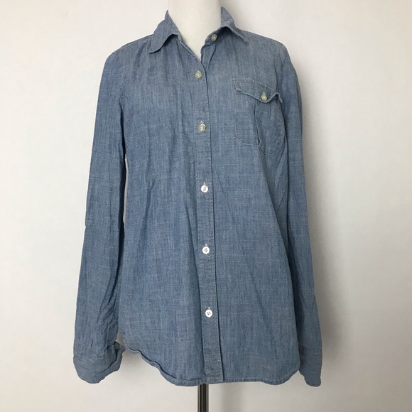 Vineyard Vines Tops - Vineyard Vines Chambray Button down Shirt